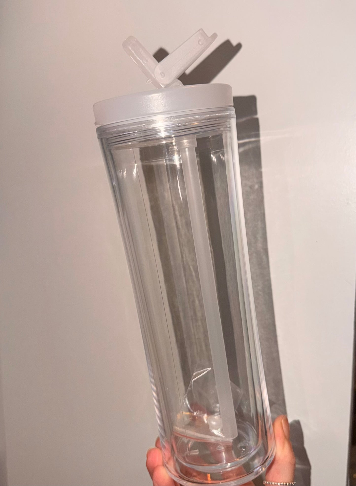 Flip straw water bottle - leakproof