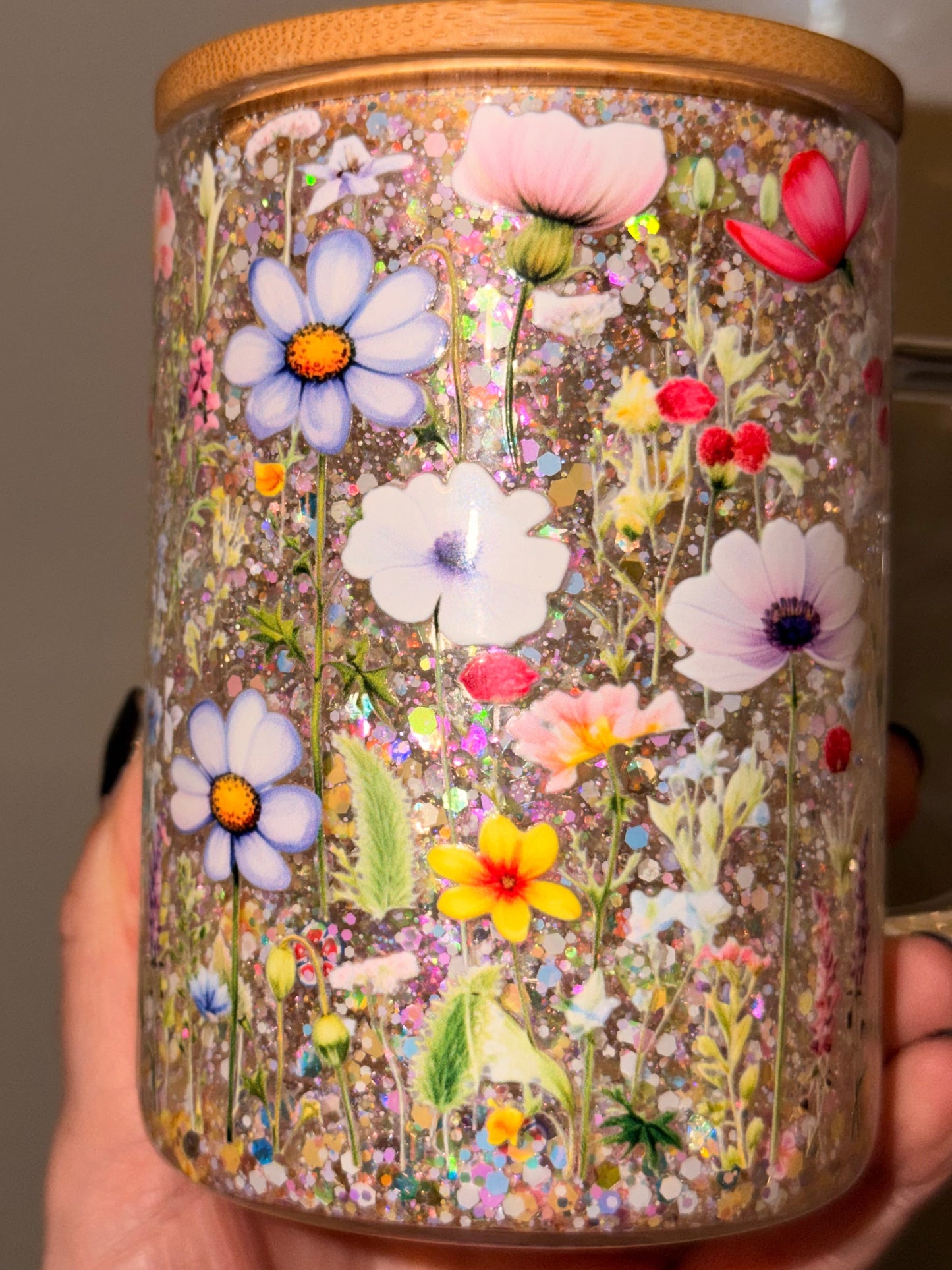 Floral glitter snowglobe - Glass mug with bamboo lid