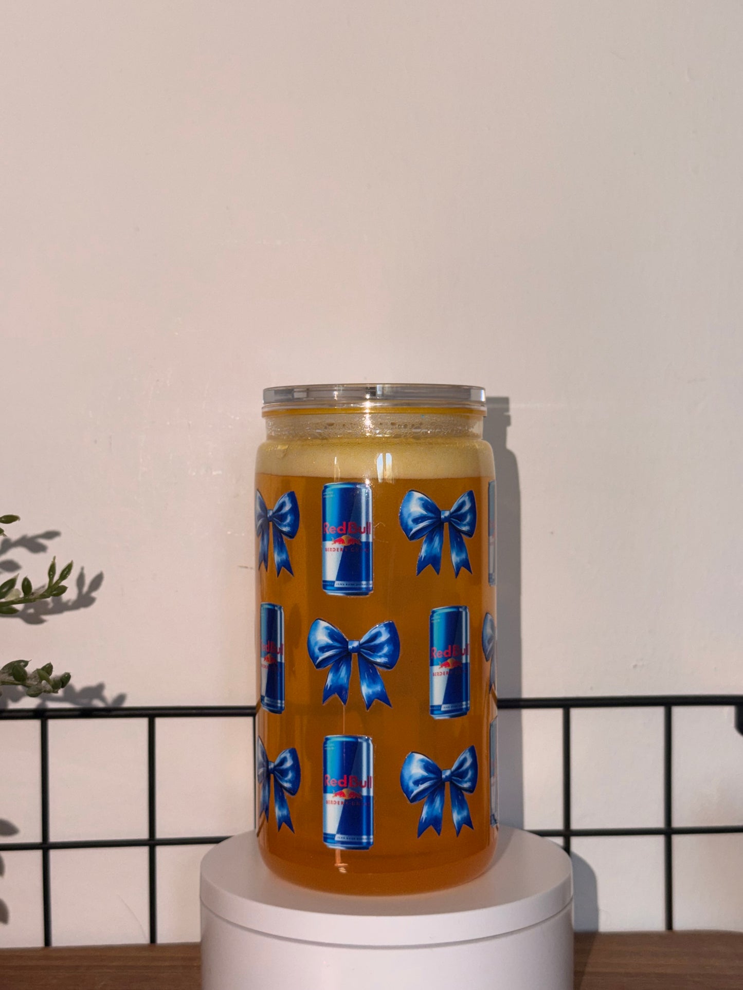 Red bull soda/pop 16oz