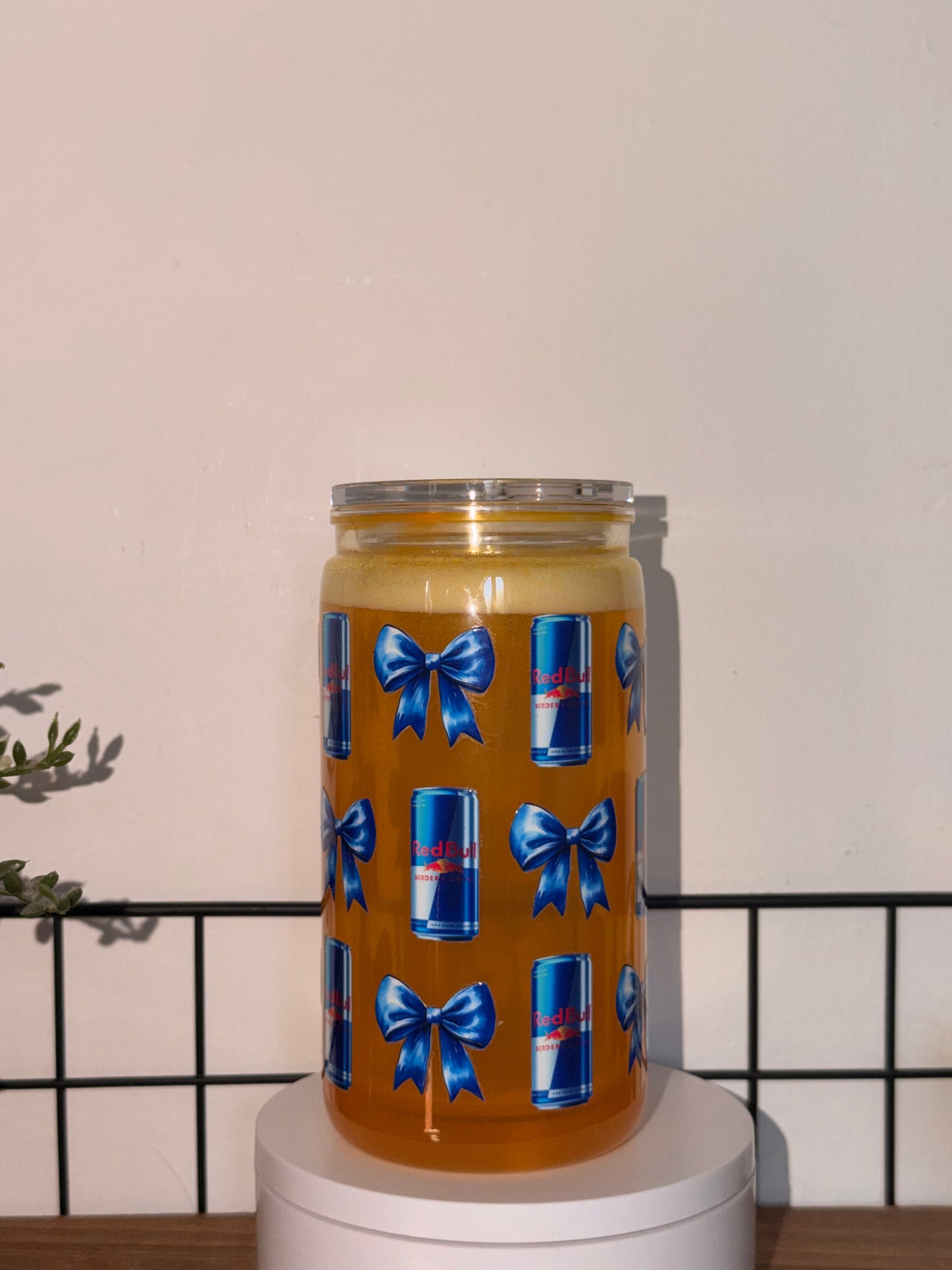 Red bull soda/pop 16oz